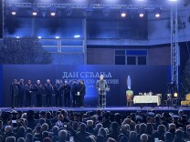 北约轰炸南联盟27周年 塞尔维亚举行纪念活动悼念遇难者