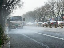京城迎来深层洗环卫车，洗力似百台洗碗机同时发力