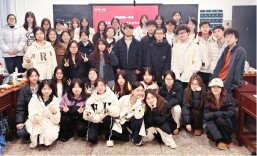 湖南第一师范学院教育学院开展师生共读活动