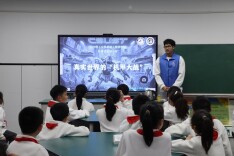 长理学子用机器人科普讲堂点燃少年科创热情