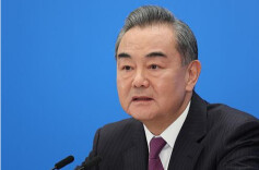 王毅同巴基斯坦副总理兼外长达尔通电话