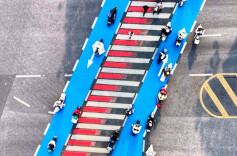 “蓝道过街”获赞，网友：建议全国推广！