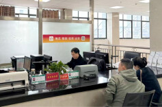 看保靖县政务中心卫健窗口如何让群众少等待？