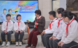 和科学家面对面，种下“爱医学、爱科学”的种子