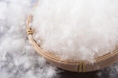 周末·关注丨羽绒服到底能不能干洗？最全冬装清洗攻略来了