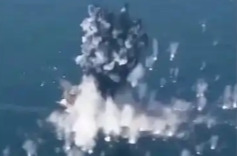 伊朗军方称击中一艘美军舰艇