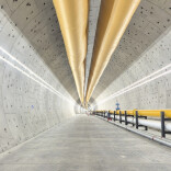 世界最大直径高铁盾构机“领航号”成功“上岸”