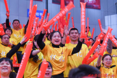 图说 | 湘BA怀化啦啦队现场助威