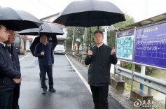 娄底市：曾超群赴冷水江市检查防汛备汛并巡河