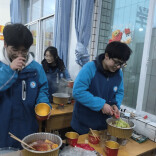 观点 | 月考变“月烤”，教育需要这样的“烟火气”