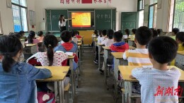 陈佳欣：用脚步丈量教育温度