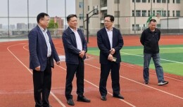 北湖区委常委、副区长李振华赴郴州市南燕小学开展调研工作