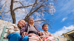 苦难和新生——西藏翻身农奴影像档案：次仁桑姆