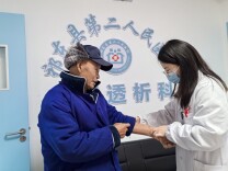 “我在这里‘血透’很安康！”——祁东县第二人民医院血液透析室有图为鉴