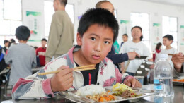 教育强省调研行㉘丨新田县：守好舌尖安全 守护心尖幸福