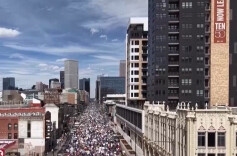 民调：三分之二的美国人希望尽快结束对伊朗军事行动