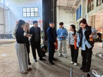 南湖社区开展“汛期安全进工地，反诈防火筑平安”主题宣传活动