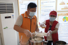 探访益阳社区的“为老密码”：从“舌尖”到“心间”的守护