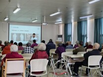 长沙民政职业技术学院医学院教工第二党支部开展“温情三月 爱驻夕阳”主题党日实践活动 