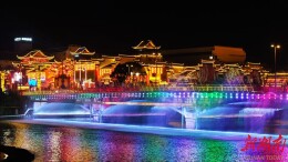 张家界索溪河：一河碧水映奇峰