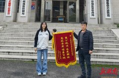 消费者取消预订房间，酒店不退款，大通湖区执法人员48小时协商解决