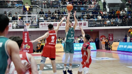 “湘BA”常规赛：湘潭主场战胜常德队