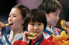 跳水三小只的岔路口：有人转弯，有人留下，有人经历巨浪