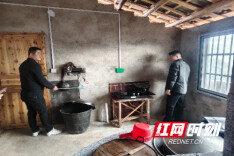 溆浦县残联：“一户一策”为困难重度残疾人生活“清障”