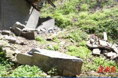 新晃：精准研判果断转移 岩体崩塌成功避险1户3人