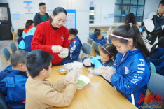 清明青团寄情思 文化传承满校园——青雅丽发学校2026年清明节包青团活动圆满举行