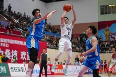 张家界队 79:74 险胜岳阳队 斩获“湘BA”两连胜