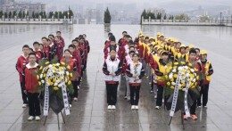 吉首市雅思实验学校：青山慰忠魂，清明祭英烈