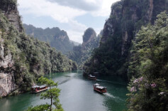 假期里的春日经济