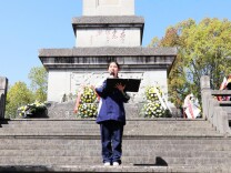 清明寄哀思 传承红色魂