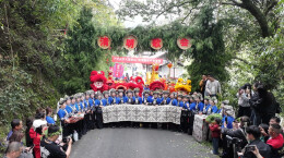 吉首：清明河畔歌飞扬，插柳追思忆绵长