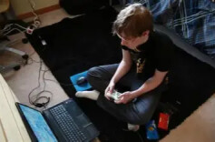 长沙18岁小伙通宵玩游戏晕倒在厕所