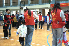 南华学子志愿活动温暖特殊儿童