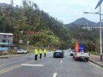 邵阳交警全力护航道路交通安全
