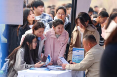 “就业公共服务进校园百日行动”启动