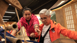 体验土家族非遗技艺