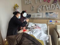 金融有温度，服务“零距离” ——建行长沙梅溪湖支行贴心服务特殊老年客户