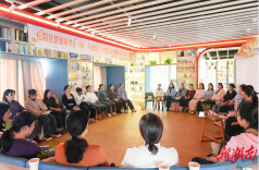 “向阳花”春风吹暖巴陵大地