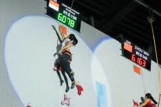 攀岩亚锦赛：速度攀岩女子亚洲纪录刷新 中国队包揽男子冠亚军