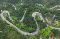 一路蜿蜒入画来