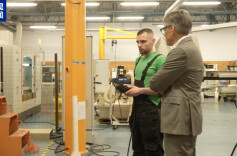 周末·科普丨中东局势紧张为什么塑料袋先受影响？石油其实和你的日常生活息息相关