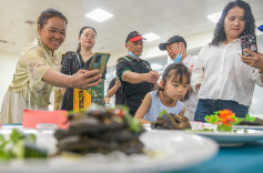 美食为媒促发展