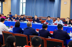 毛万春在省肿瘤医院调研