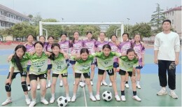 足球进校园   阳光伴成长——江永县桃川镇中心小学开设足球第二课堂  助力学生健康成长