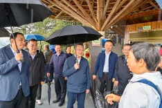 陈澎赴武陵源区调研经济社会发展情况