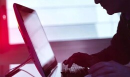 打开“同事”发来的文件后电脑瞬间瘫痪，警惕新型钓鱼攻击